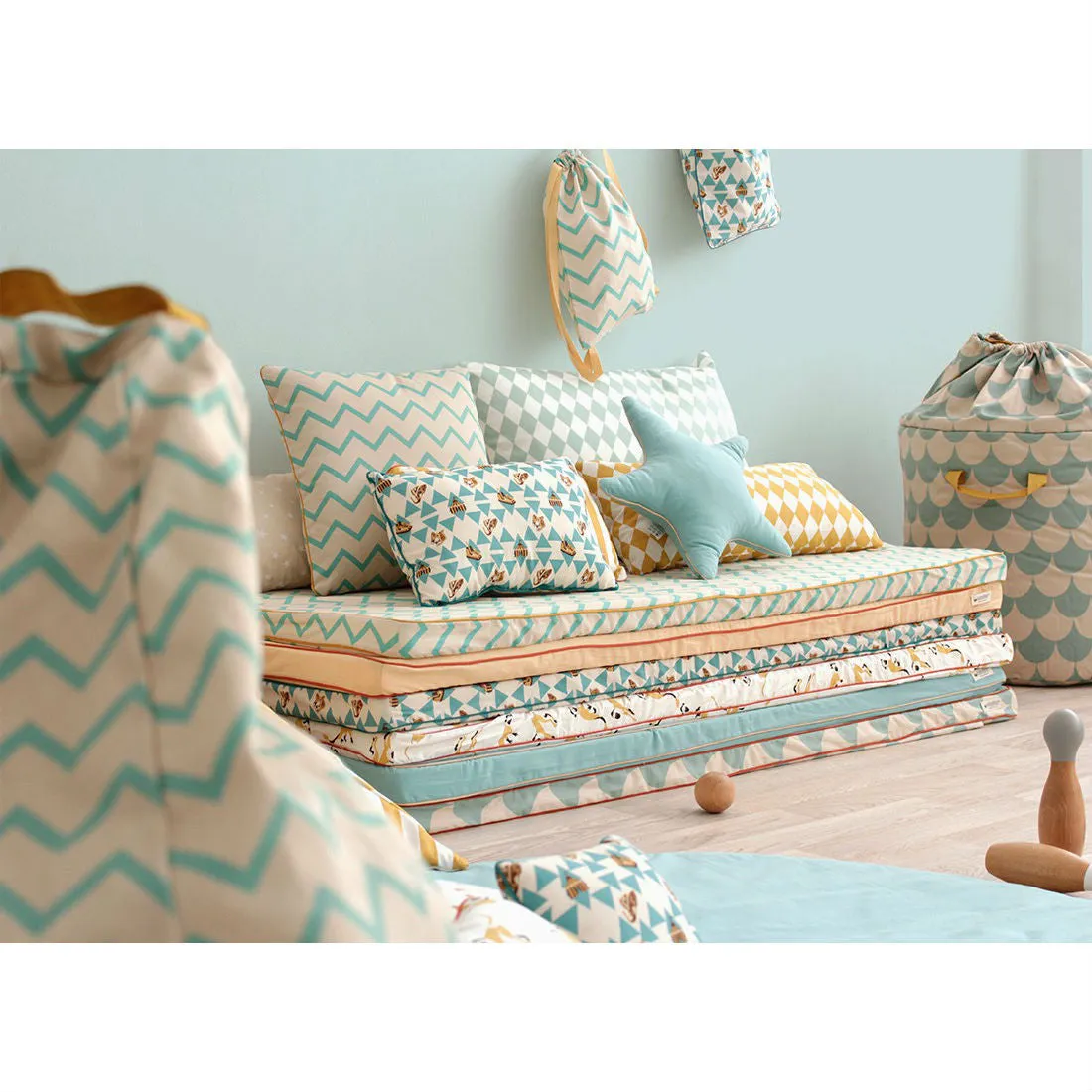 Nobodinoz Cushion Averell Circus