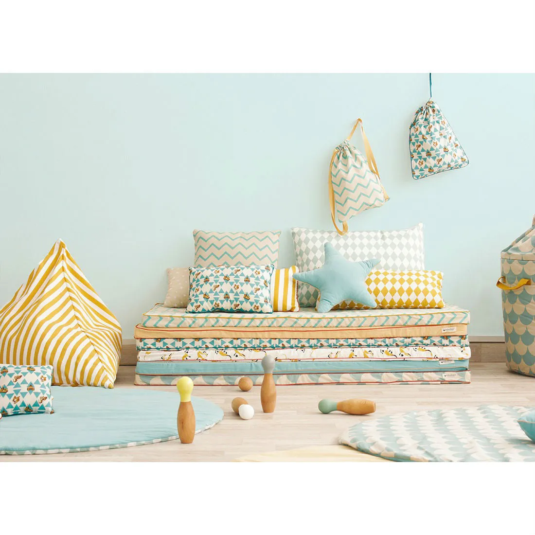 Nobodinoz Cushion Averell Circus